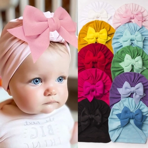 Bonnet turban bébé avec grand nœud disponible en plusieurs couleurs pour nouveau-né