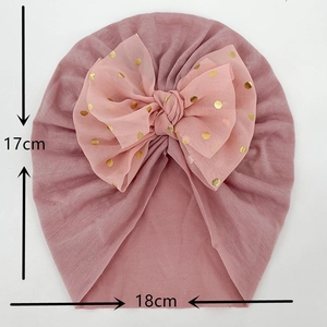 Fascia neonata rosa con fiocco in tulle a pois dorati e indicazione misure 17x18 cm