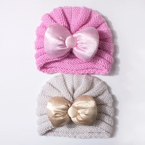 Lot de bonnets en tricot pour bébé avec grands nœuds en satin rose et blanc crème