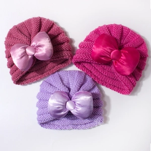 Bonnets turban en tricot pour bébé avec grands nœuds en satin, rose et violet clair