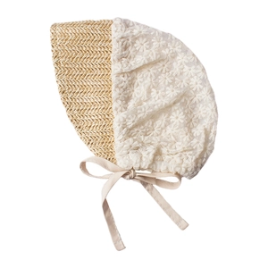 Breathable baby sun bonnet with straw weaving and floral white lace with ties