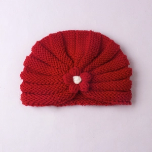Bonnet tricoté rouge pour bébé avec fleur décorative pour la chaleur de l'hiver