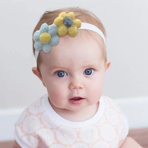 Bandeau à Fleurs Élastique pour Bébé Mignon Bandeau Floral en Peluche pour Tout-Petits Nourrissons Filles Accessoires de Cheveux Décoration 3D