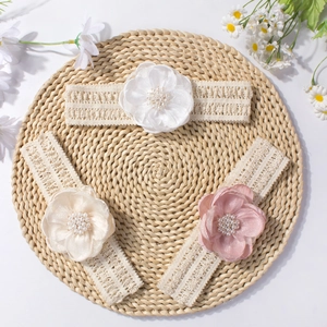 Lot de 3 bandeaux pour bébé en dentelle avec fleurs perlées en blanc, beige et rose