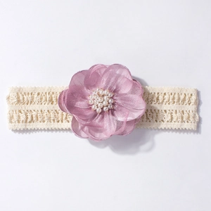 Bandeau élastique en dentelle pour bébé avec fleur d'organza mauve et perles