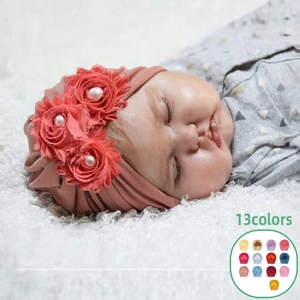 Adorable Bonnet Turban pour Bébé Avec Trois Fleurs en Tissu Et Künstliche Perles Doux Polyester Bonnet pour Nouveau-Né Enfant