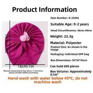 Détail du bonnet turban pour bébé rose avec lapin en peluche et tableau des dimensions