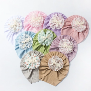 Lot de 10 bonnets respirants pour bébé avec nœuds colorés en tissu côtelé et tons pastel