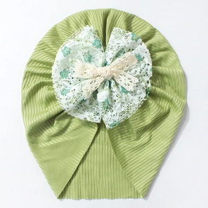 Bonnet turban bébé vert mignon avec tricot côtelé respirant et nœud en dentelle