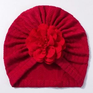 Bonnet turban rouge doux pour bébé avec une grande fleur 3D faite à la main