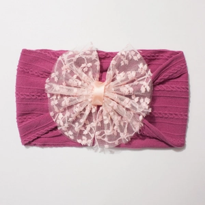 Bandeau bébé en nylon jacquard rose foncé avec un nœud floral en dentelle rose clair