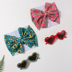 Ensemble bandeau bébé avec nœud et lunettes de soleil cœur imprimé léopard