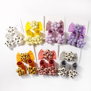 Süße Baby Stirnband Und Socken Kombination Mit Stoffblume Elastisches Nylon Stirnband Und Polyester Socken Für Kleinkinder