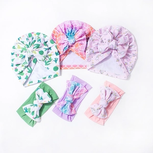 Set de 6 pièces bonnet et bandeau pour bébé avec imprimés cactus et licorne
