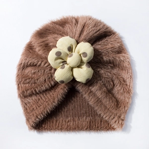 Turbante in peluche marrone per neonati con fiore 3D giallo per calore invernale