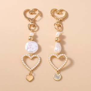 Elegant Alloy Artificial Baroque Pearl Heart Keychain For Women Golden Beaded Bag Pendant Hollow Heart Keyring Accessories Gift