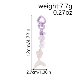 Detailansicht des lila Meerjungfrauen-Schlüsselanhängers mit Maßen 12cm Länge und 2,7cm Breite