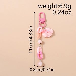 Pendentif nuage rose avec chaînes en plastique mat et détails de mesure précis