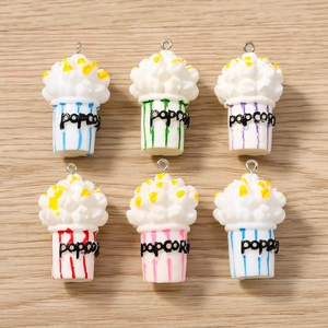 Breloques de Seau à Pop-corn en Résine de Simulation Créative Accessoires de Bijoux DIY Pendentifs de Jeu Alimentaire Pour Sac à Clés