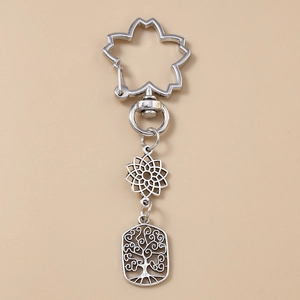 Silberner Lebensbaum Schlüsselanhänger mit Mandala Blume und Kirschblüten Karabiner