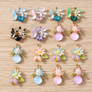 Pendentifs en Alliage Émail Fleur Papillon Charms Avec Strass Fausses Künstliche Perles Pour Collier Bracelet Porte-clés Bijoux DIY