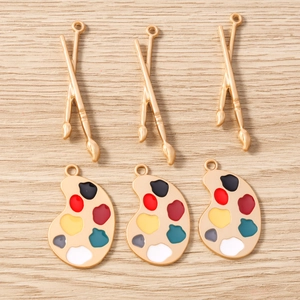 Pinceaux dorés artistiques et breloques de palettes colorées pour bijoux DIY