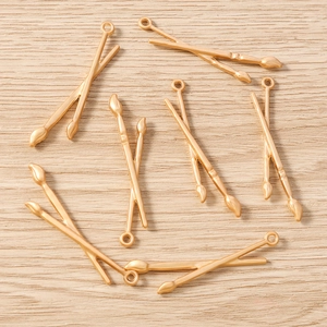 Pendentifs en alliage de zinc doré avec pinceaux croisés pour la création de bijoux DIY