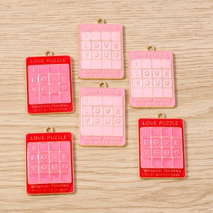 Romantische Love Puzzle Metallanhänger in Rot und Rosa für DIY Schmuckherstellung