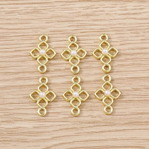 Pendentifs fleurs dorées avec perles pour création de bijoux DIY et colliers