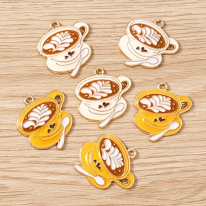 Ciondoli a tazza di caffè fai-da-te con latte art e cucchiaini per gioielli set da 10