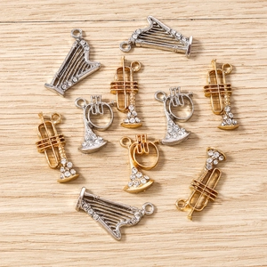 Lot de 10 breloques instruments de musique en strass, harpes et trompettes pour DIY.