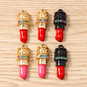 Mode Lippenstift Vorm Zinklegering Hanger Charmes Met Strass Emaille Lippenstift Charme Voor DIY Ketting Armband Maken