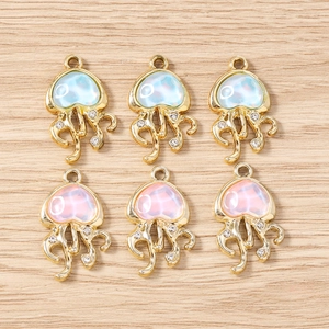 Lot de 6 pendentifs méduse en résine opale et plaqué or pour création bijoux