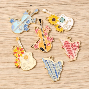 Artistic enamel musical instrument pendants with flowers for jewelry making