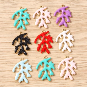 Email Koraal Legering Hangers Multi Kleur Botanische Tak Charmes Met Gouden Rand Voor DIY Oorbel Ketting Sieraden Maken