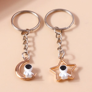 Lot de porte-clés astronaute avec pendentifs lune et étoile dorés pour sacs à main