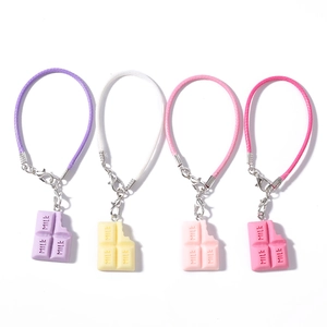 Bijoux de téléphone en forme de chocolat en quatre couleurs avec sangles tressées