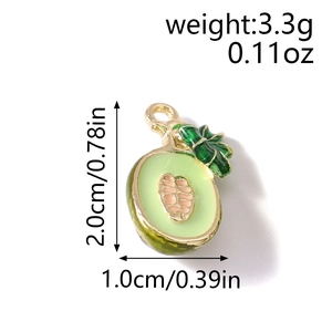 Detailansicht der Abmessungen eines Melonenanhängers mit goldenem Metallrahmen und Öse