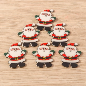 Lot de 6 pendentifs Père Noël en émail pour bijoux DIY sur fond de bois clair
