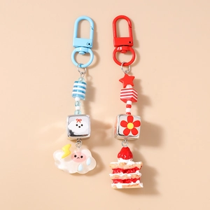 Porte-clés Mignon en Résine à Perles Rayé Étoile Perles Carrées Nuage Gâteau aux Fraises Pendentif Anneau de Clé Ornement de Sac