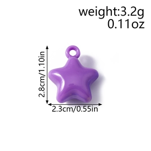 Detail view of purple star pendant with dimensions 2.8cm and weight 3.2g on white background