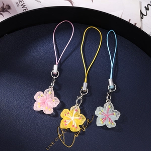 Bijoux de téléphone fleurs de cerisier en résine rose, jaune et bleu avec fermoirs argent