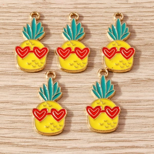 5-piece set of pineapple pendants with red heart sunglasses for DIY jewelry making