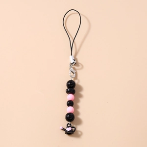 Détail de la dragonne de téléphone perlée avec perles roses et pendentif théière