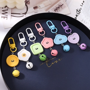 Lot de porte-clés clochettes souriants colorés en forme de nuage cœur et fleur