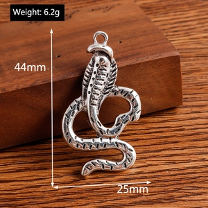 Silver vintage cobra snake alloy pendant charms for DIY jewelry making 44x25mm
