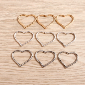 Ciondoli in Lega di Zinco a Forma di Cuore Cavo Oro Argento Galvanizzato Amore Cuore Accessori per Creazione Gioielli Fai da Te