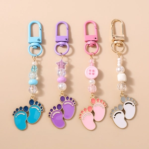 Cute Baby Footprint Beaded Keychain Enamel Zinc Alloy Artificial Pearl Footprint Bag Pendant For Women Girls Gift Star Keychain