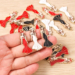 Colgantes de mujer elegantes en rojo, blanco y negro para creación de joyas DIY