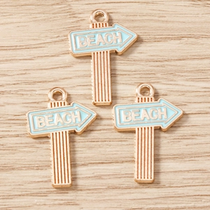 Détails de pendentifs en forme de panneau de plage bleu clair avec bordure or rose